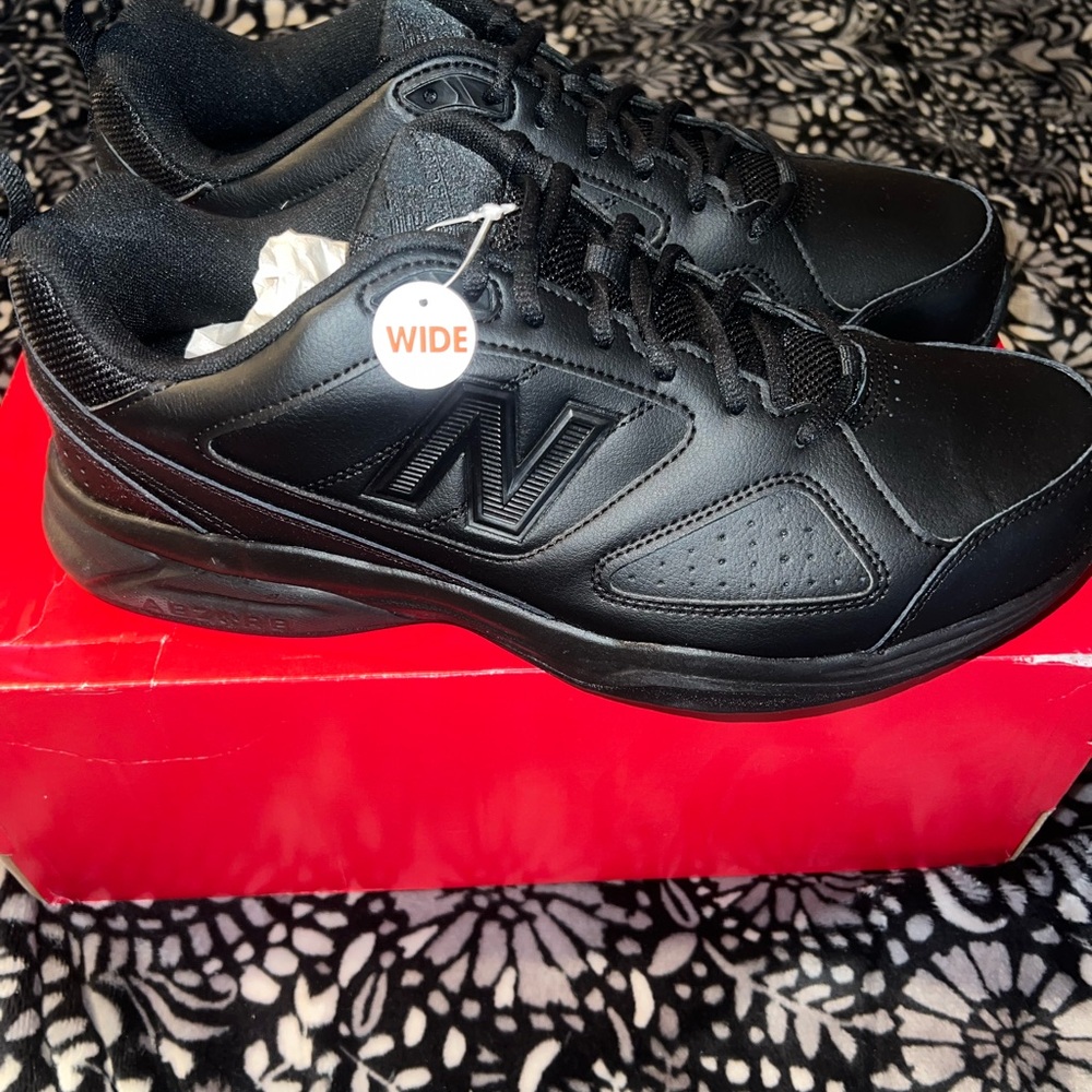 New Balance 623 WIDE